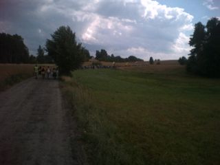 Tuż za Łebnem wyszliśmy na polną drogę w kierunku Kolonii